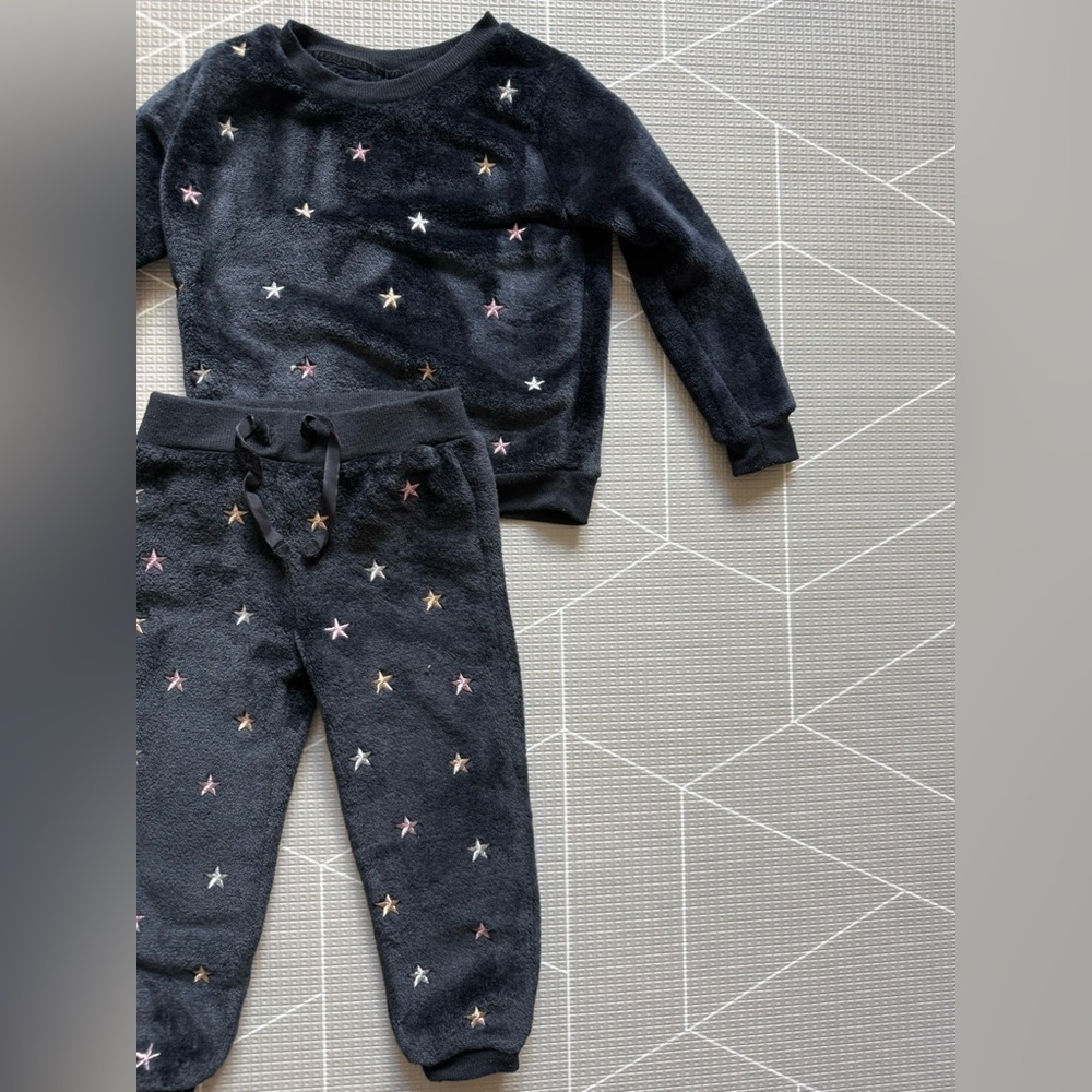 Epic Threads|Baby girl matching two piece fleece tracksuit in Star print•••2T